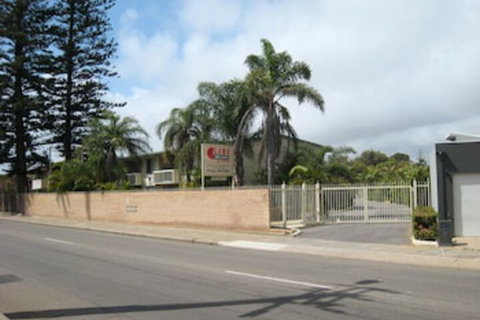 Como Apartments - Geraldton - Holiday Adelaide 0