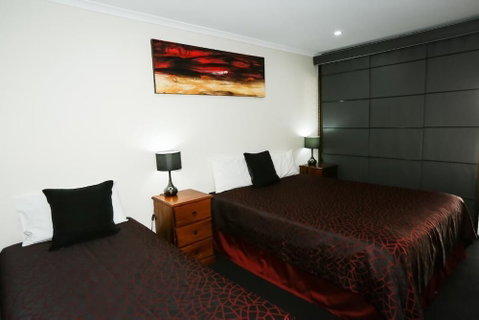 Amber Lodge Motel - Holiday Adelaide 1