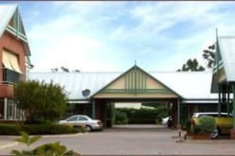 Young Federation Motor Inn - Holiday Adelaide 2