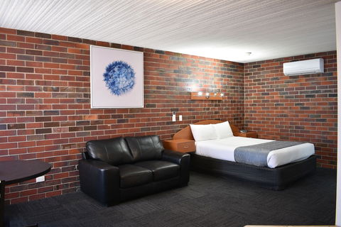 Townhouse Motor Inn - Holiday Adelaide 5