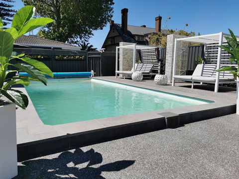 Townhouse Motor Inn - Holiday Adelaide 1