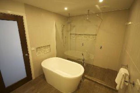 Mayfair Serviced Apartments - Holiday Adelaide 0