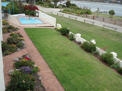 Bayview Apartments Merimbula - Holiday Adelaide 1