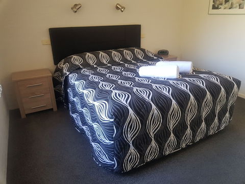 Bayview Apartments Merimbula - Holiday Adelaide 6