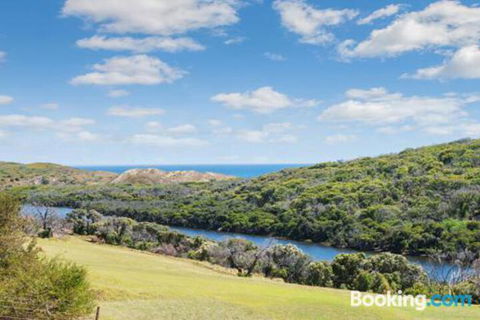 Pearl River Houses - Holiday Adelaide 3