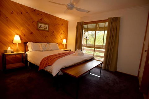 Ellimata Holiday Cottage - Holiday Adelaide 2