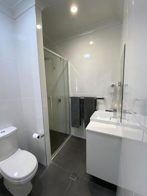 Cooktown Harbour View Luxury Apartments - Holiday Adelaide 5