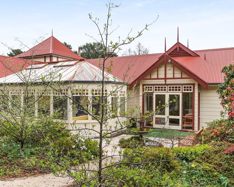 Bethany Manor Bed & Breakfast - Holiday Adelaide 0