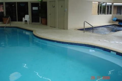 Lake Edge Resort - Holiday Adelaide 4