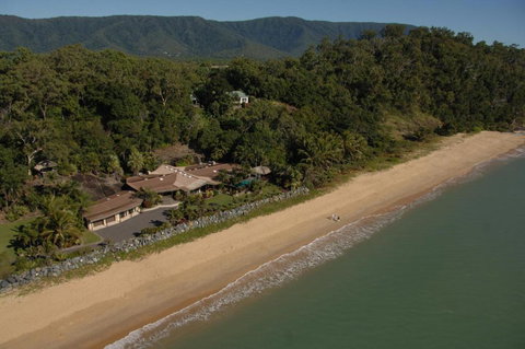 Trinity Beach Palace - Holiday Adelaide 5