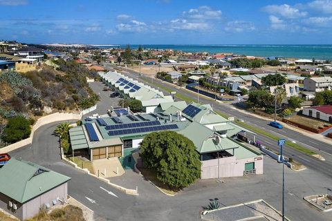 Geraldton Motor Inn - Holiday Adelaide 0