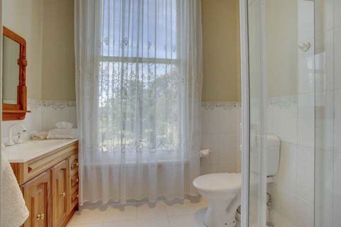 Highton Manor - Holiday Adelaide 7