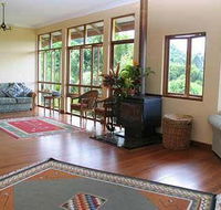 Maleny Hideaway - Holiday Adelaide