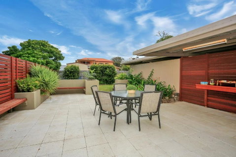 Nautilus Beachside Apartments - Holiday Adelaide 6
