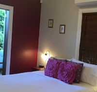 Swan Inn Bed  Breakfast - Holiday Adelaide