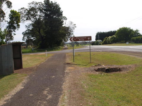 Pierrepoint Accommodation - Holiday Adelaide 2