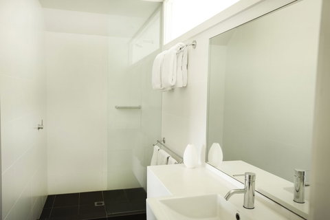 Palm Bungalows - Holiday Adelaide 6