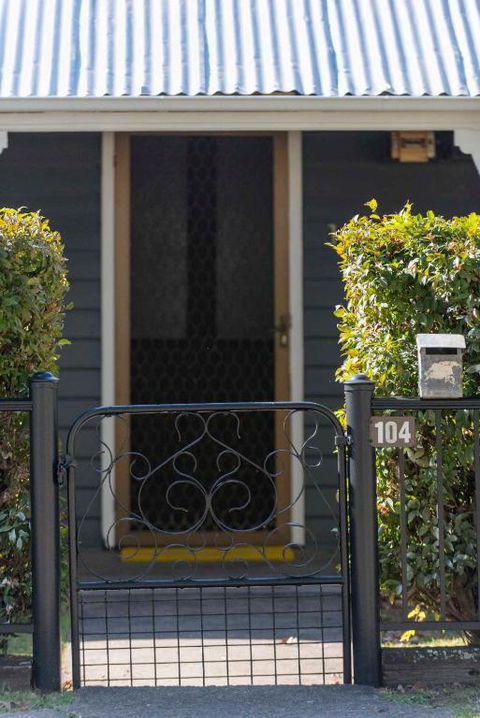 The Grey House - Holiday Adelaide 4