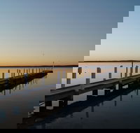 Waterfront Retreat at Wattle Point - Holiday Adelaide