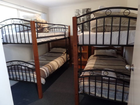 Waterfront Retreat At Wattle Point - Holiday Adelaide 3