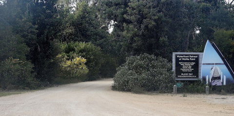 Waterfront Retreat At Wattle Point - Holiday Adelaide 1