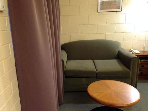 Robertson Country Motel - Holiday Adelaide 3