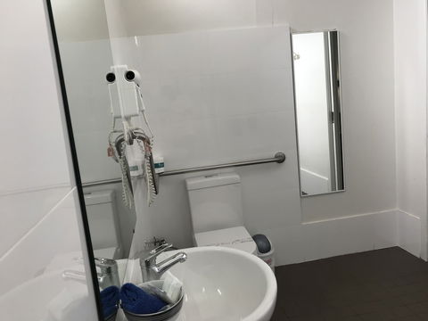 Coffs Shearwater Motel - Holiday Adelaide 5