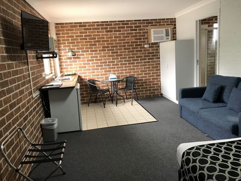 Coffs Shearwater Motel - Holiday Adelaide 3