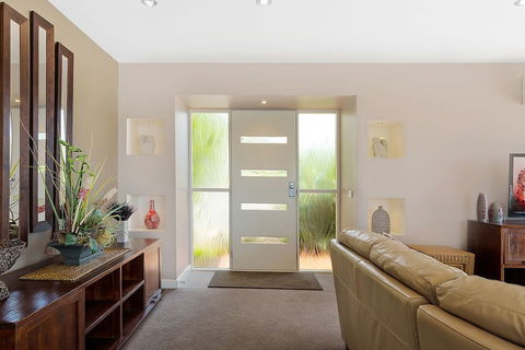 Oceanview Serenity - Holiday Adelaide 1