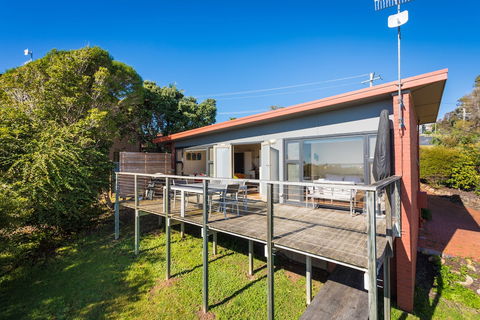 The Love Shack - Holiday Adelaide 0