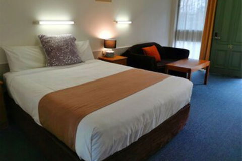 Eureka Lodge Motel - Holiday Adelaide 0