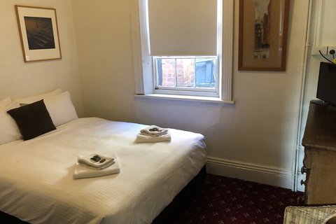 Corner Hotel Alexandra - Holiday Adelaide 5