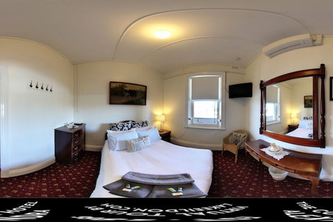 Corner Hotel Alexandra - Holiday Adelaide 3
