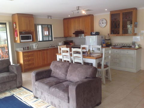 Breakaway Farmstay - Holiday Adelaide 4