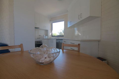 The Sands Holiday Apartments - Holiday Adelaide 2