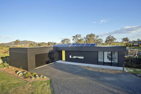 Zebula Gloucester - Holiday Adelaide 1