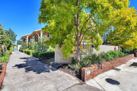 Lake Wendouree Apartments On Grove St - Holiday Adelaide 0