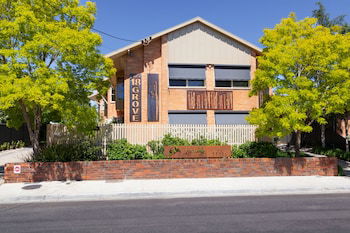 Lake Wendouree Apartments On Grove St - Holiday Adelaide 1