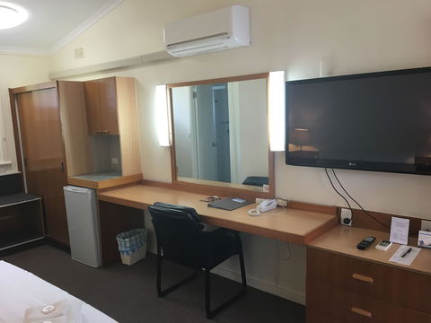 Waterview Gosford Motor Inn - Holiday Adelaide 6