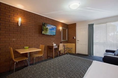 Hamilton Lonsdale Motel - Holiday Adelaide 1
