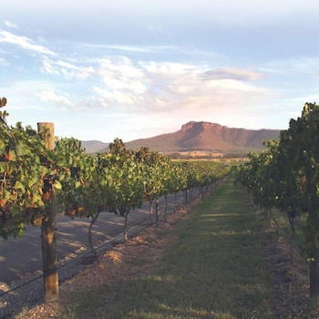 Nightingale Luxury Villas - Holiday Adelaide 0