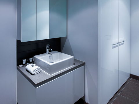 The Sebel Residences Melbourne Docklands - Holiday Adelaide 4