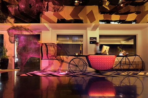 Adelphi Hotel - Holiday Adelaide 3