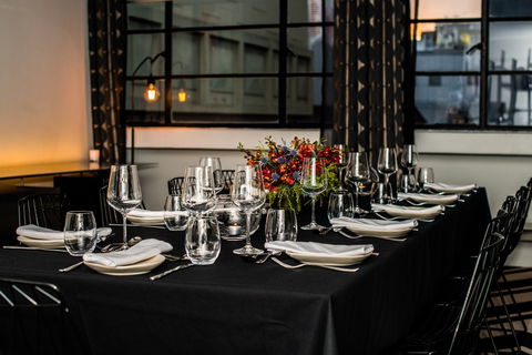 Adelphi Hotel - Holiday Adelaide 12