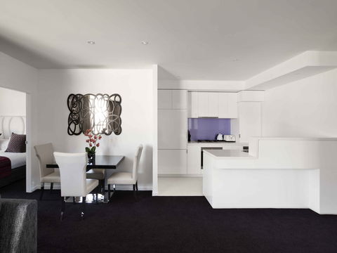 The Sebel Melbourne Docklands - Holiday Adelaide 3