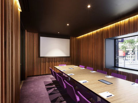 The Sebel Melbourne Docklands - Holiday Adelaide 7