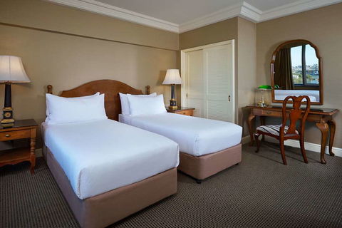 The Stamford Plaza Brisbane - Holiday Adelaide 3