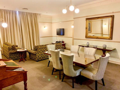 Royal Albert Hotel - Holiday Adelaide 4