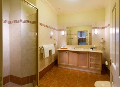 Royal Albert Hotel - Holiday Adelaide 8