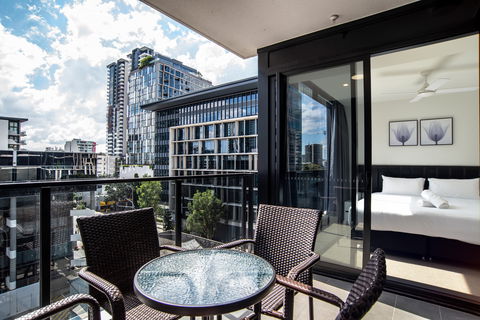 Arise Atlas - Holiday Adelaide 1